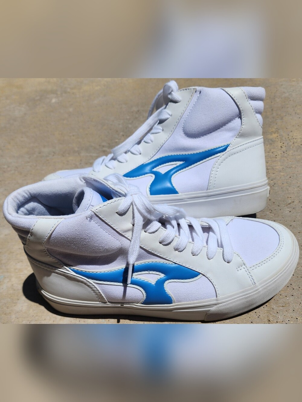 Airwalk Aurora 3 Women’s 9.5 White Blue High Top Skate Sneakers Y2K